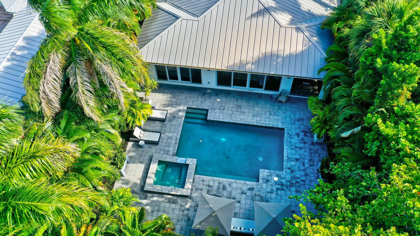 717 NE 1st Court