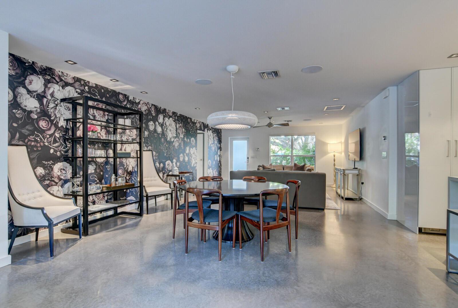 717 NE 1st Court