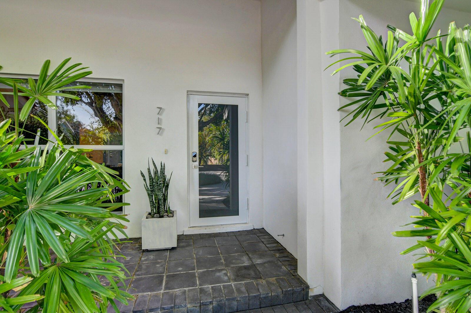 717 NE 1st Court