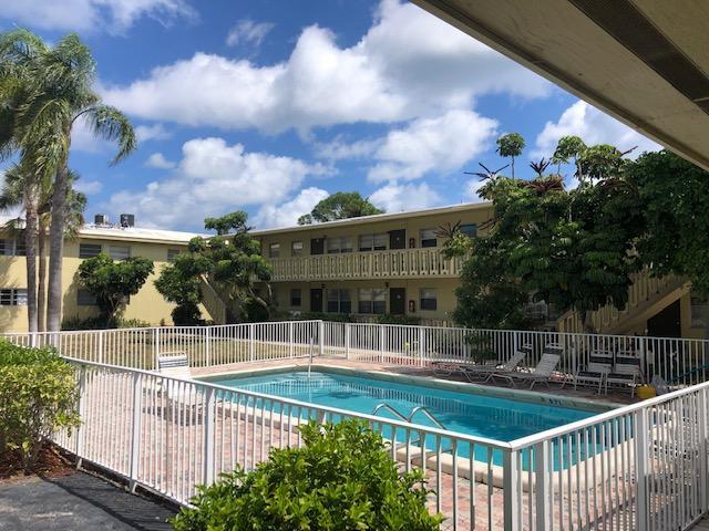 1310 S Federal Highway S 4