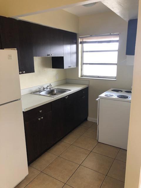 1310 S Federal Highway S 4