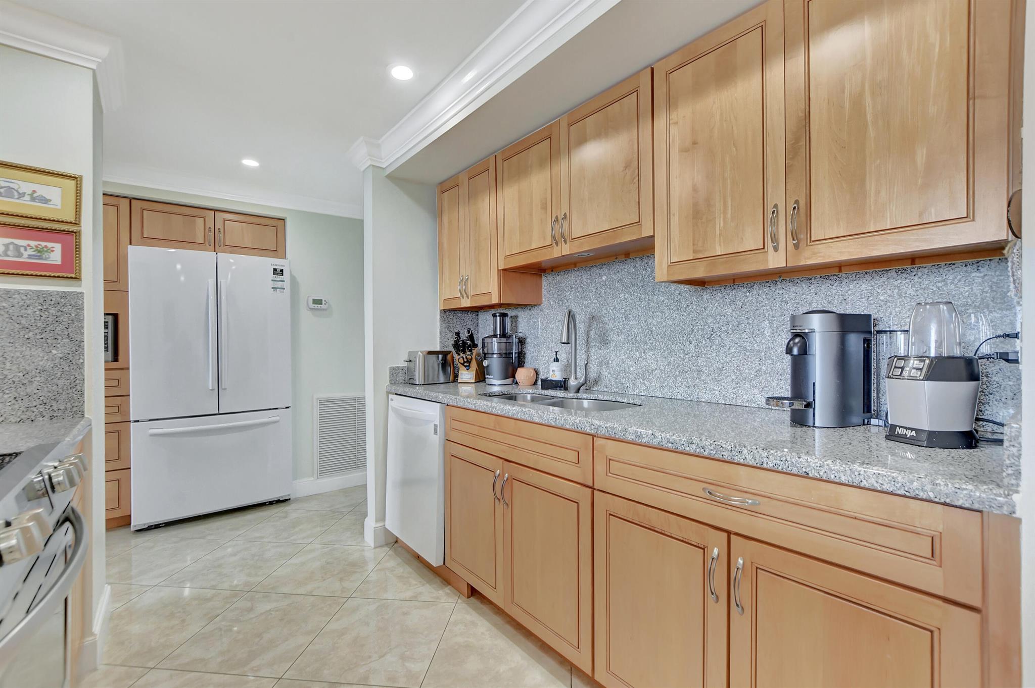 2121 N Ocean 1405e Boulevard 1405e