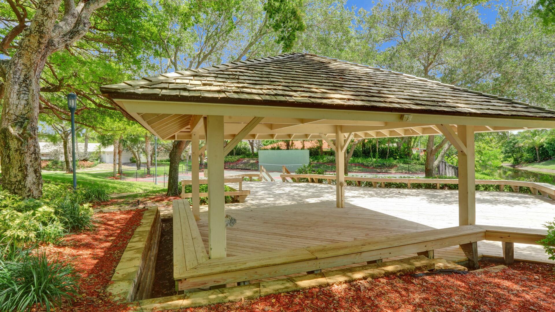 2708 NW 26th Circle