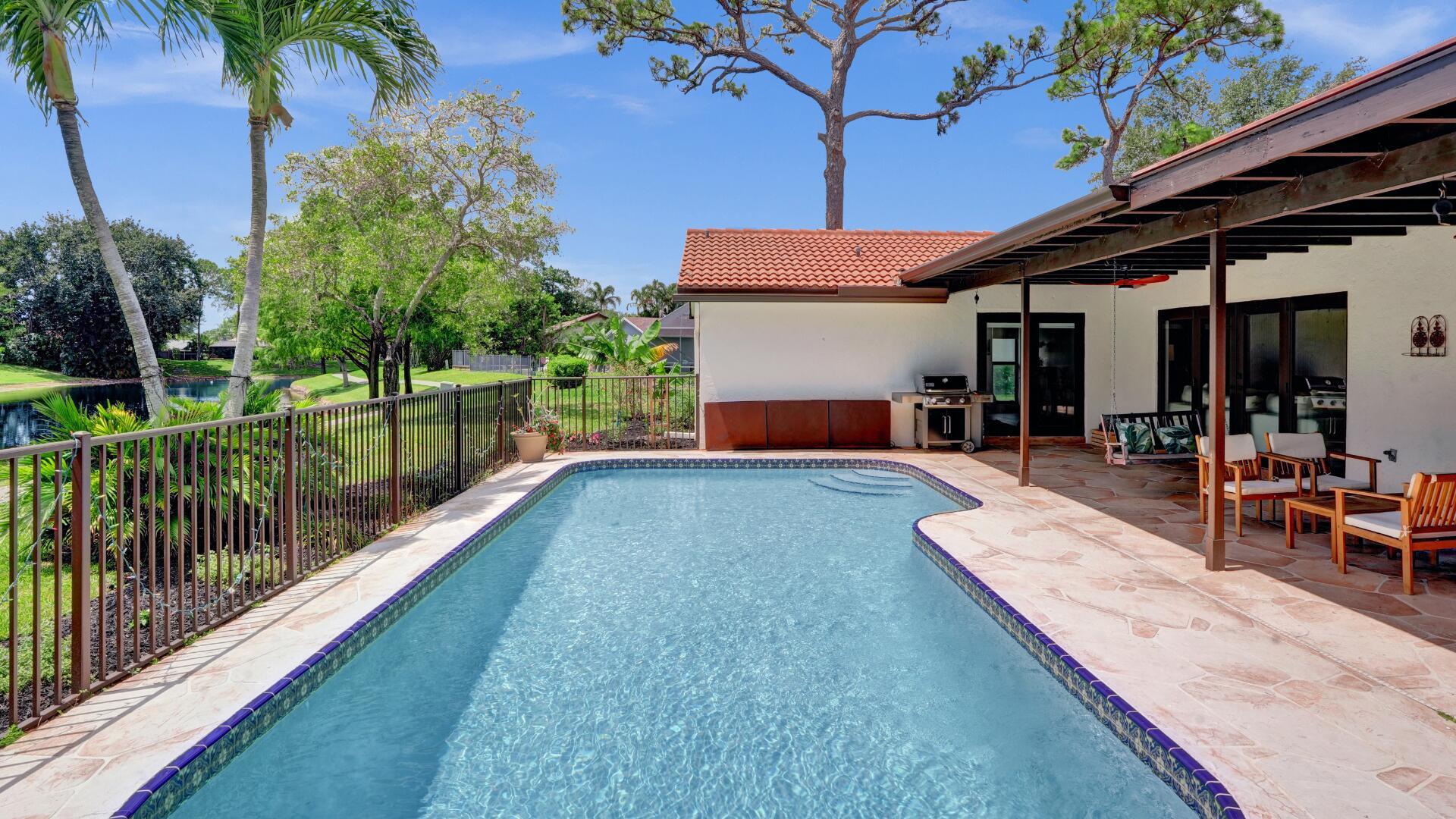 2708 NW 26th Circle