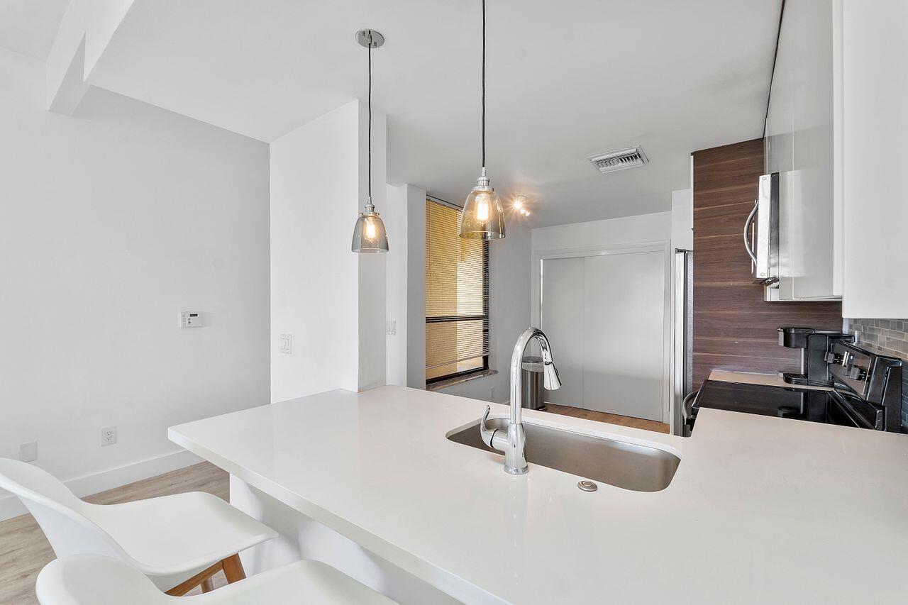 7508 La Paz Boulevard 304