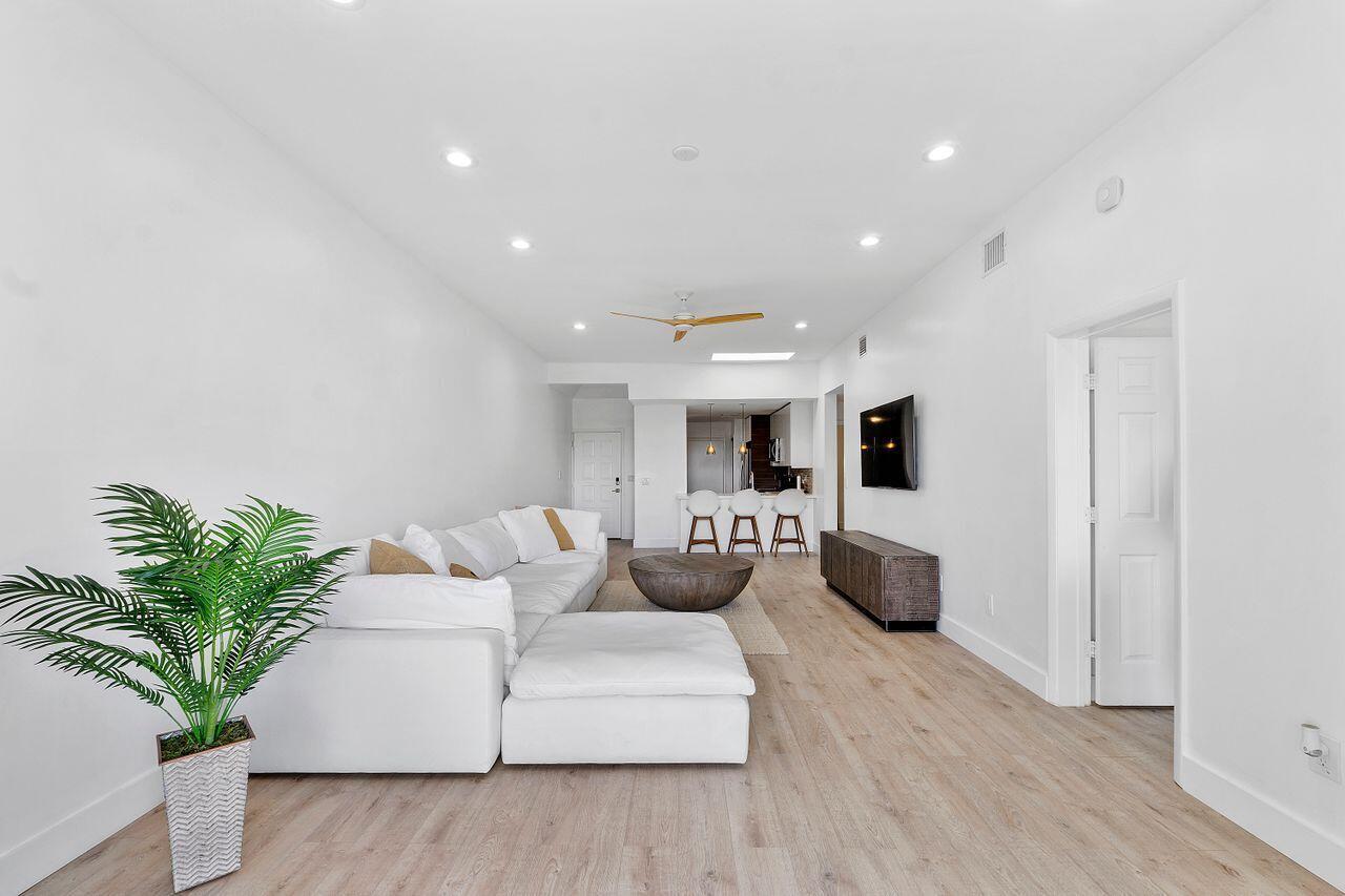7508 La Paz Boulevard 304