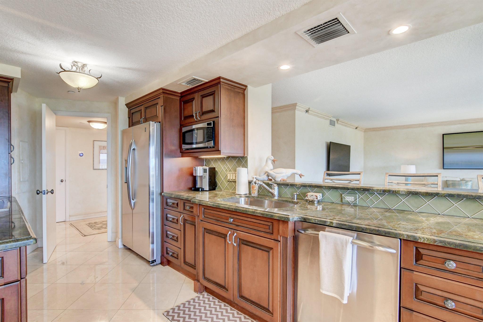 4301 N Ocean Boulevard 607