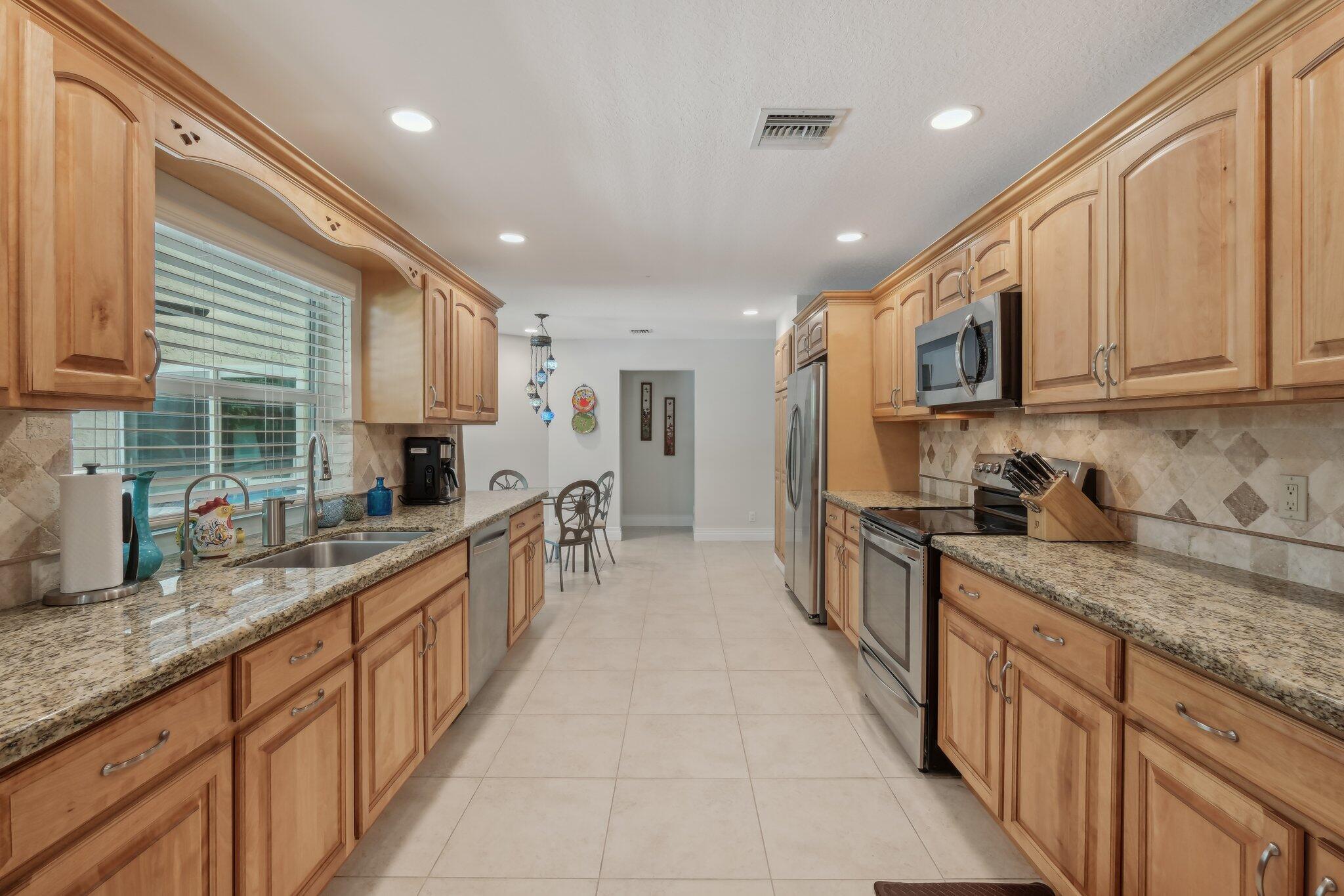 6085 Elmwood Drive