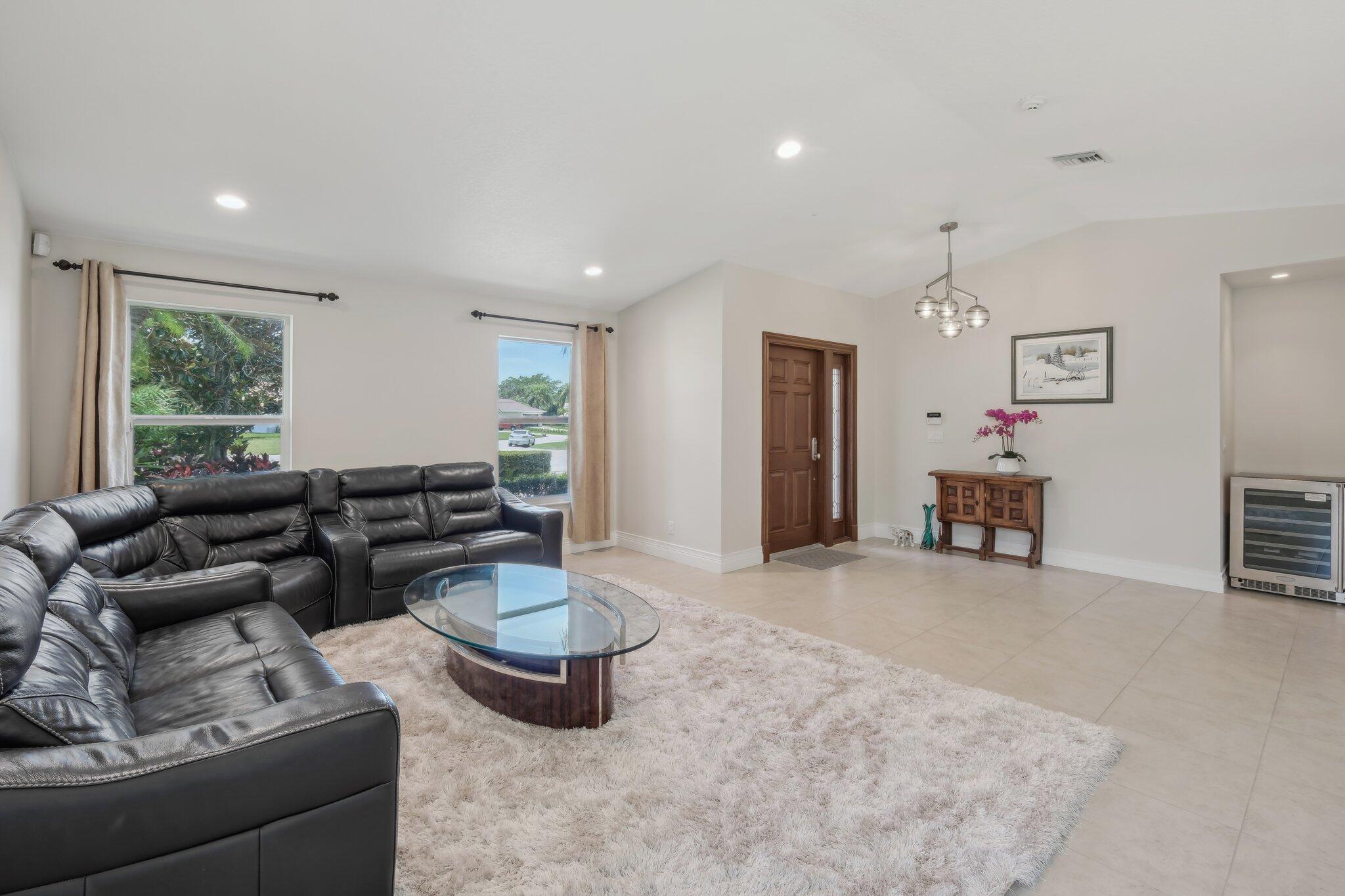 6085 Elmwood Drive