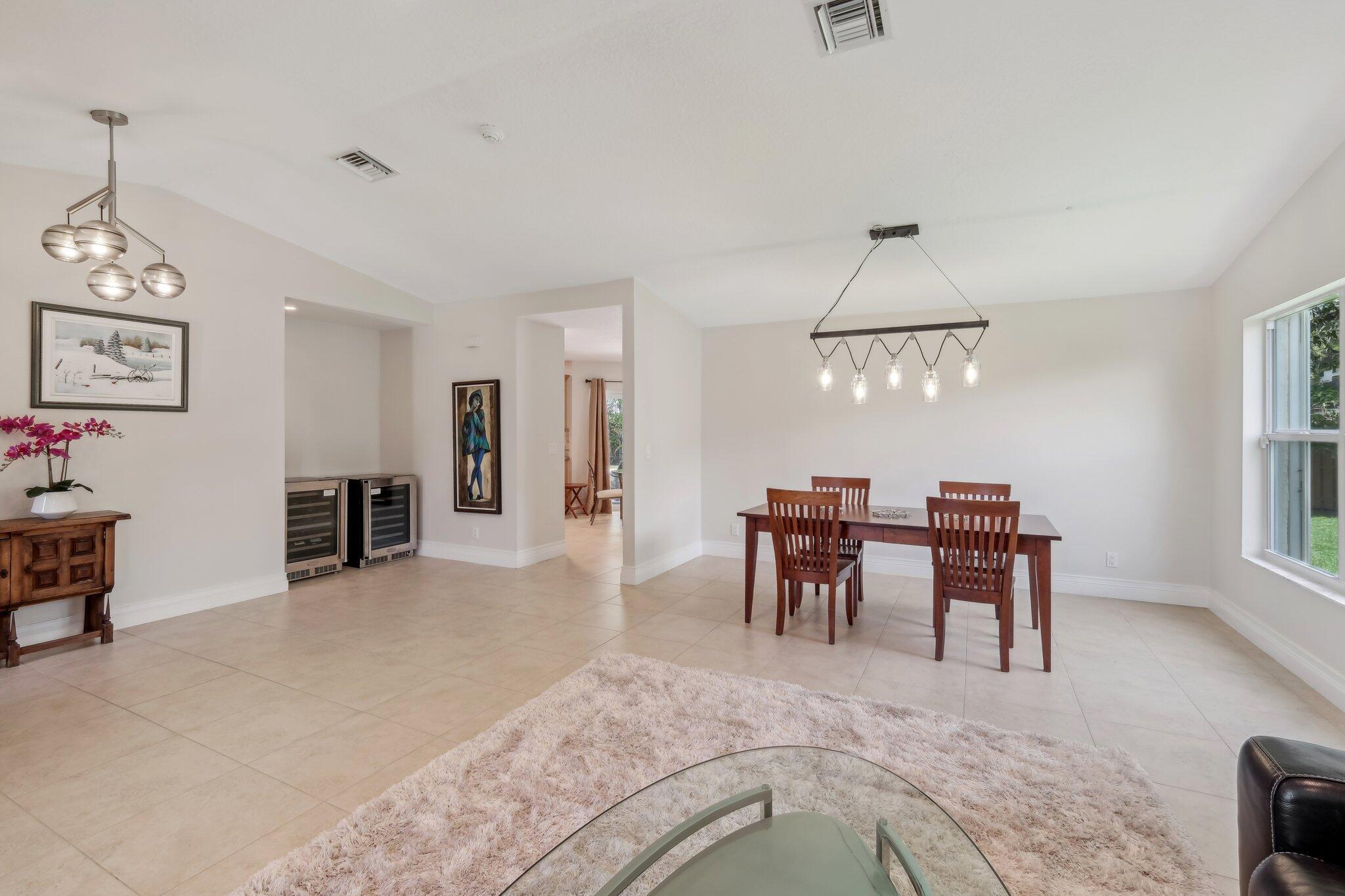 6085 Elmwood Drive
