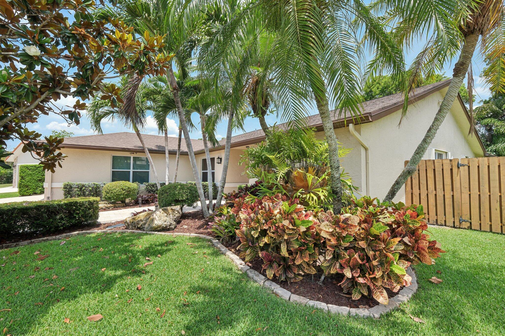 6085 Elmwood Drive