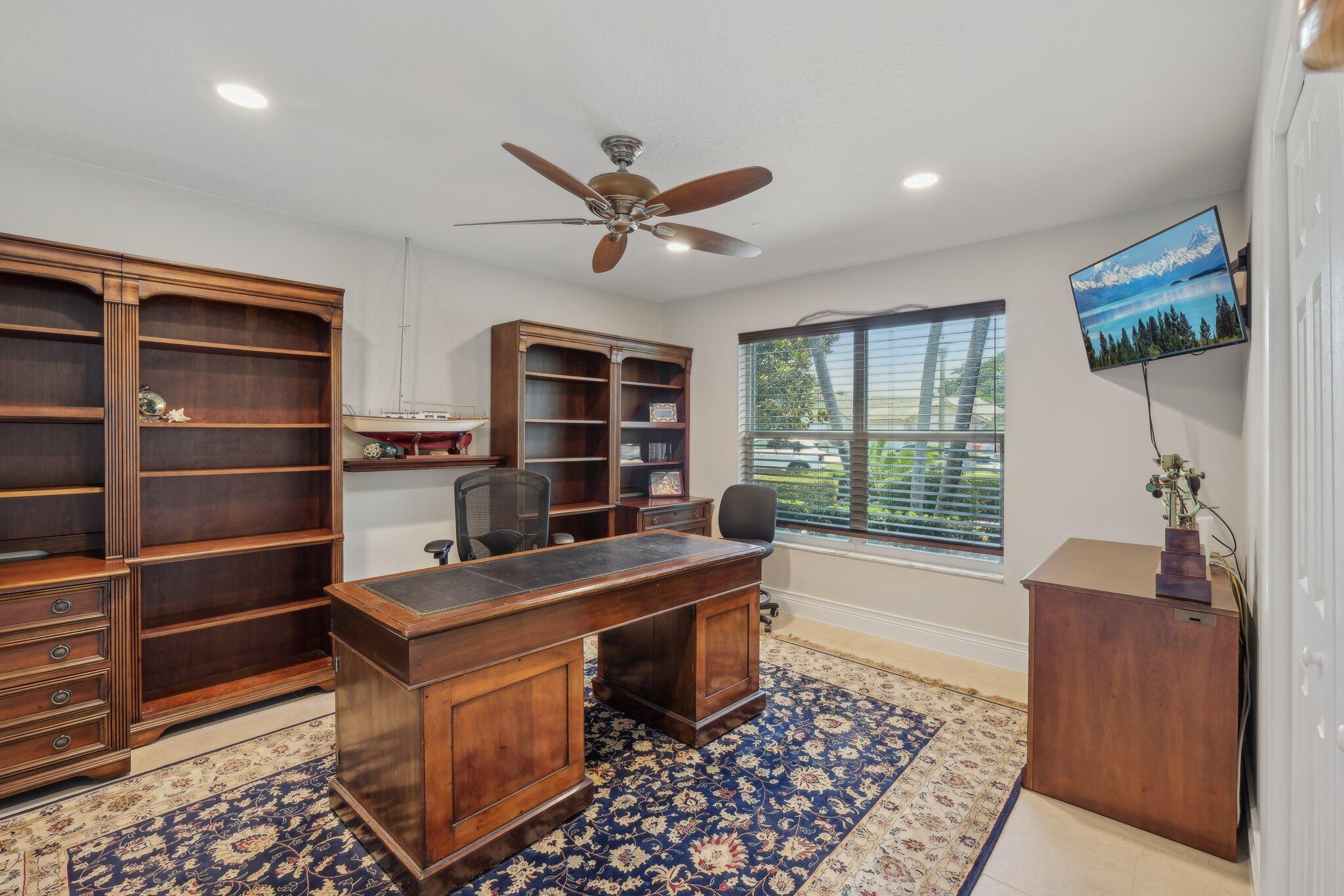 6085 Elmwood Drive