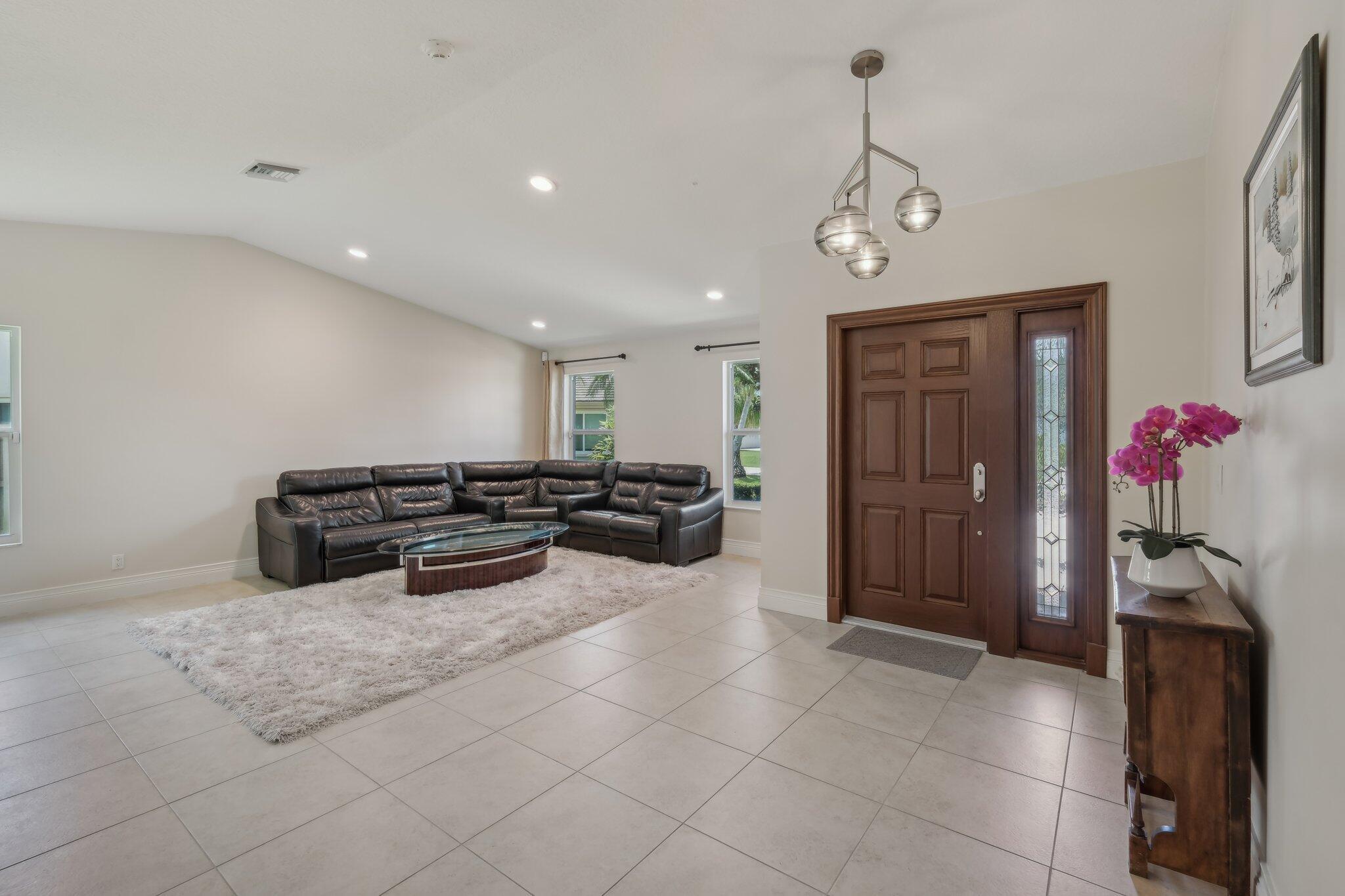 6085 Elmwood Drive