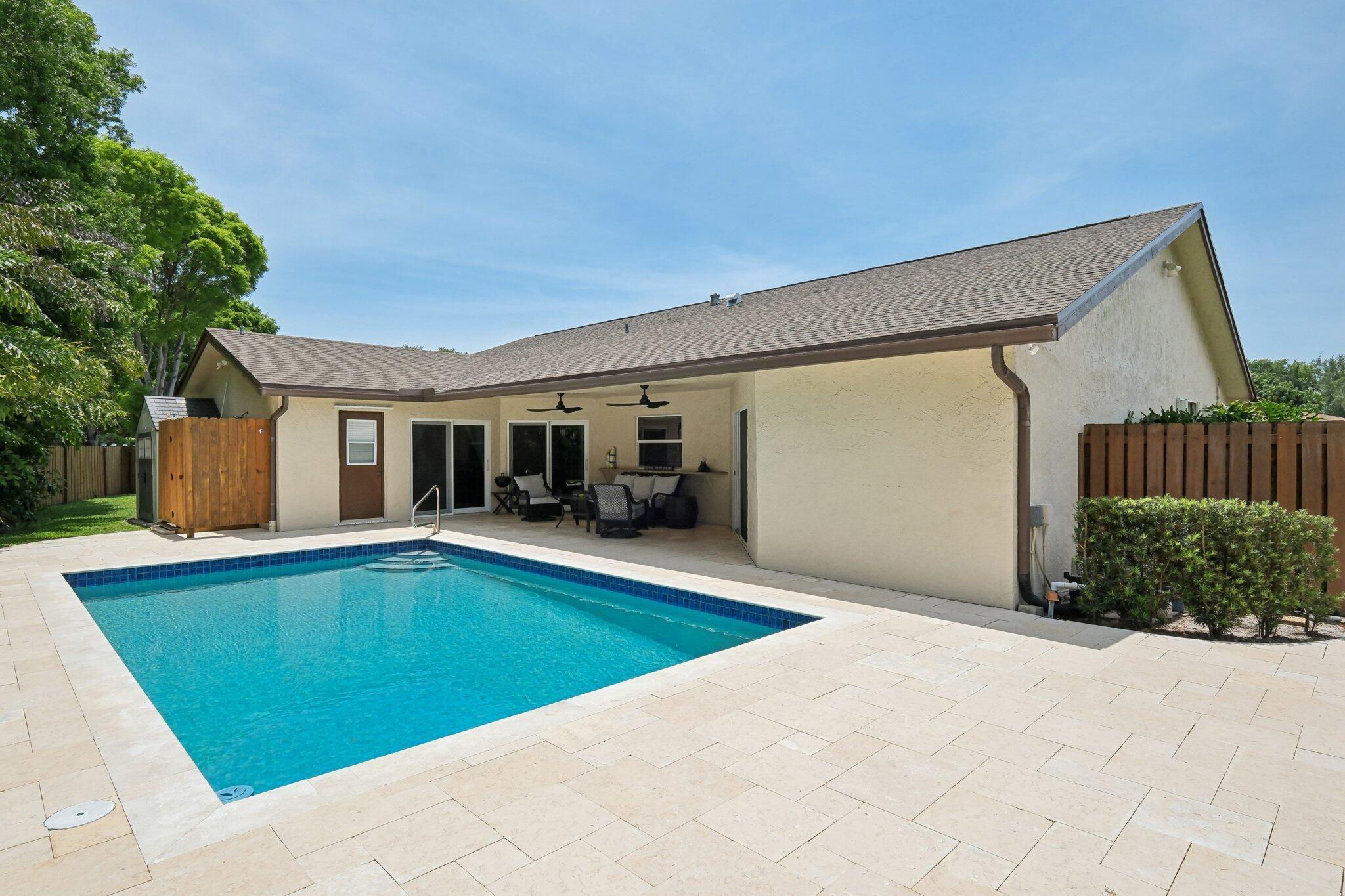 6085 Elmwood Drive