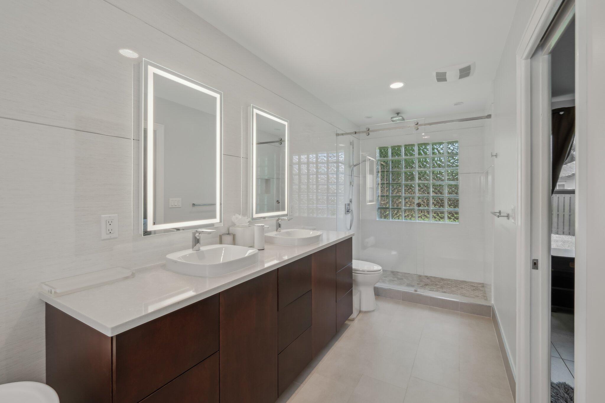 6085 Elmwood Drive