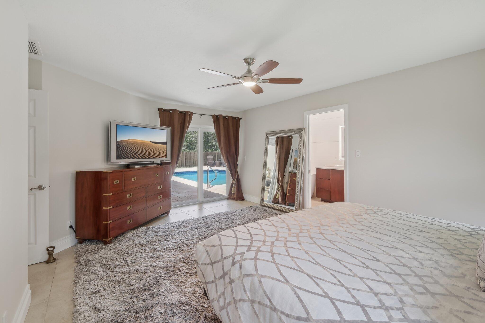 6085 Elmwood Drive