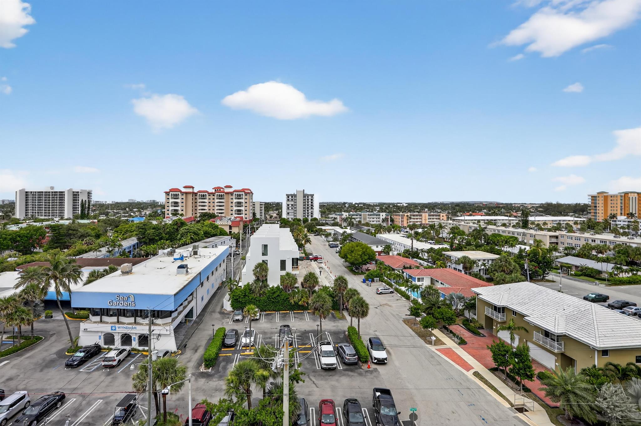 704 N Ocean Boulevard 701