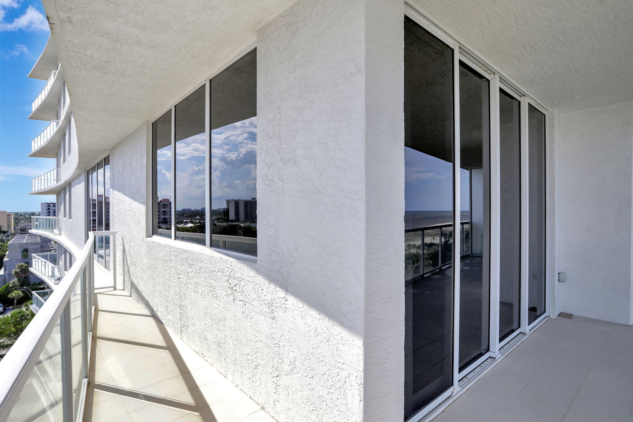 704 N Ocean Boulevard 701