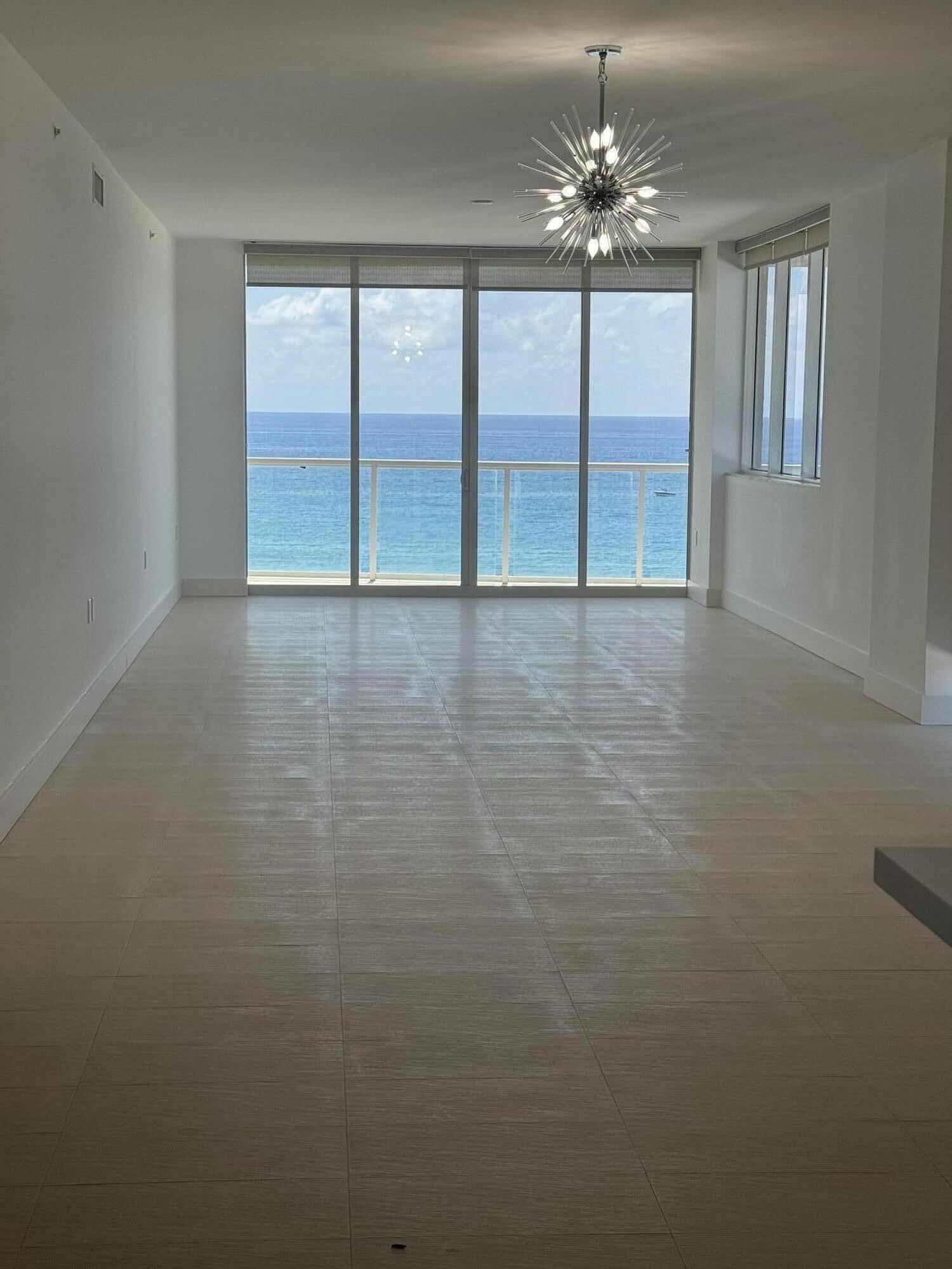 704 N Ocean Boulevard 701