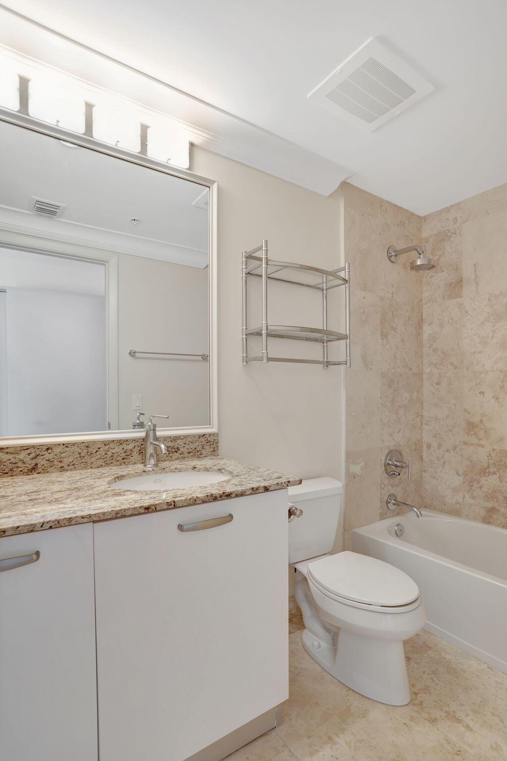 704 N Ocean Boulevard 701