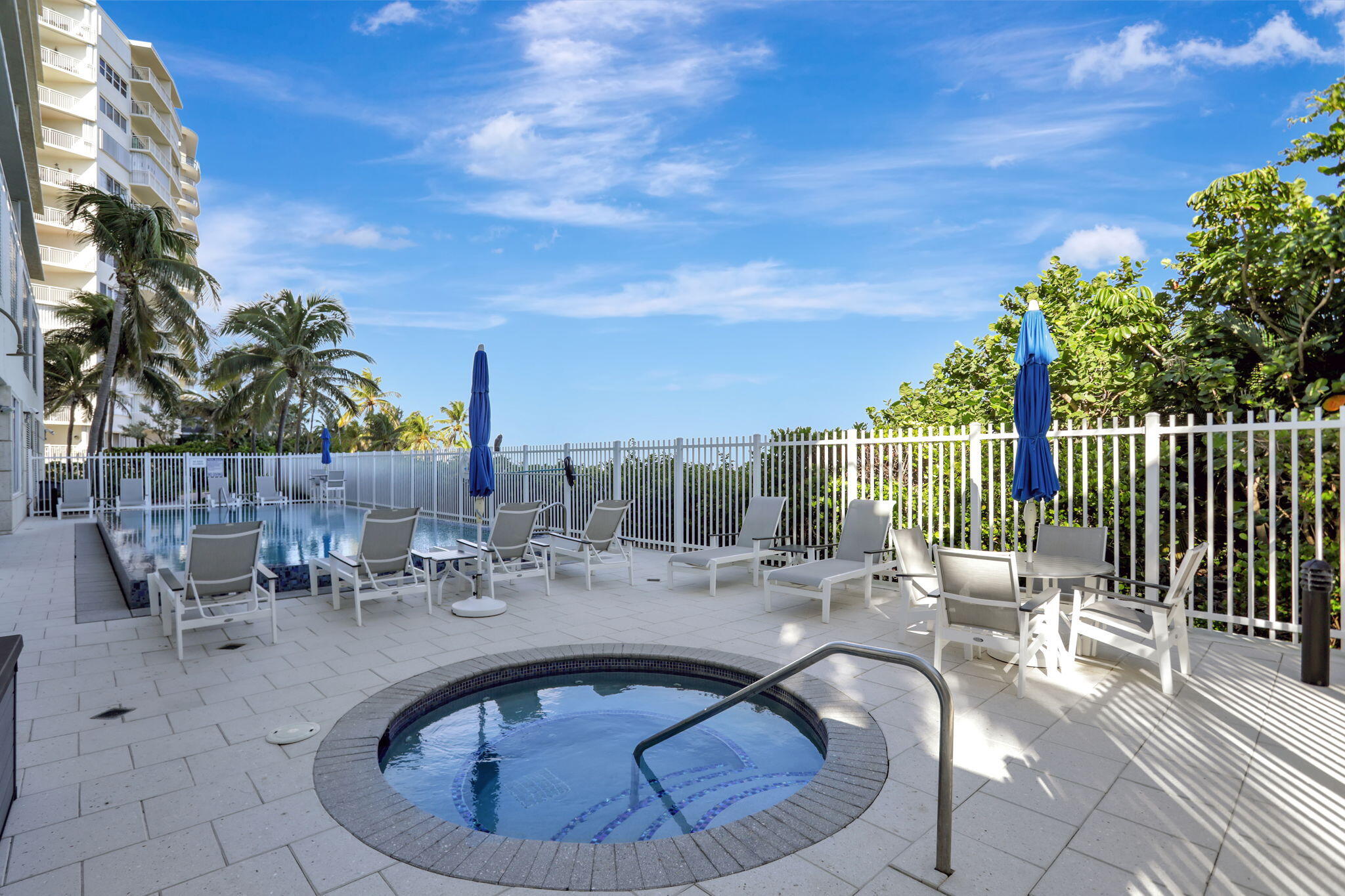 704 N Ocean Boulevard 701