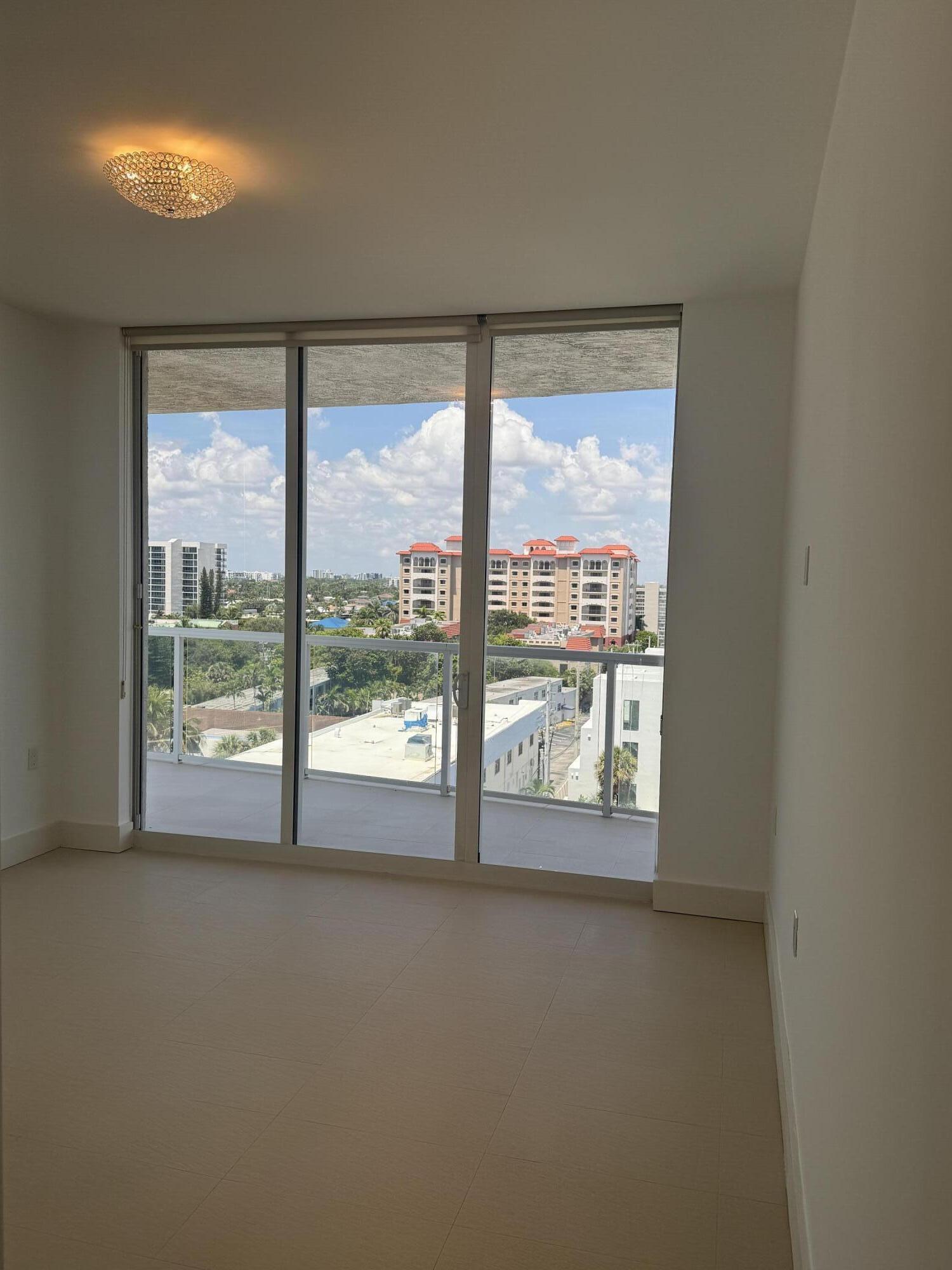 704 N Ocean Boulevard 701