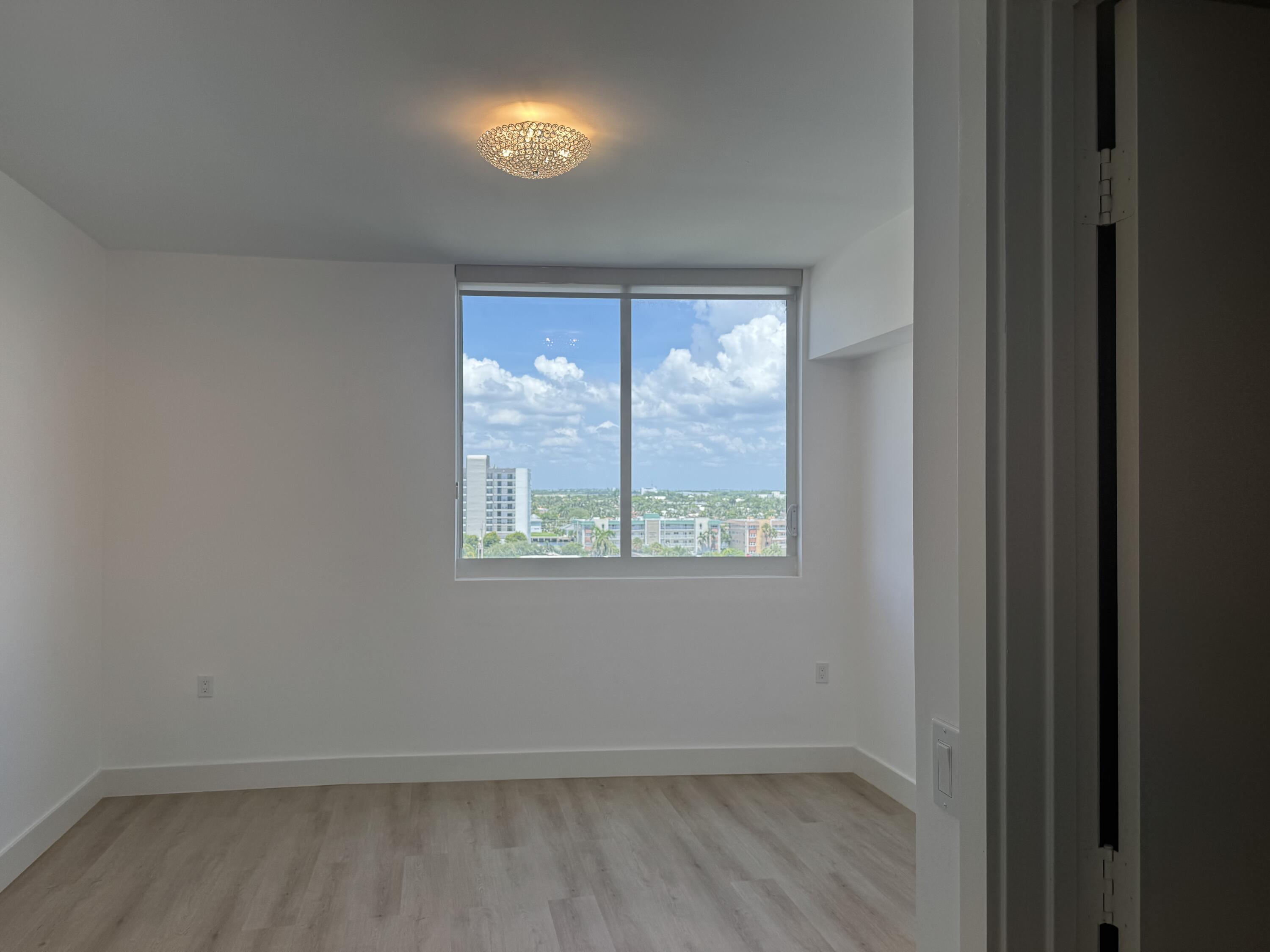 704 N Ocean Boulevard 701