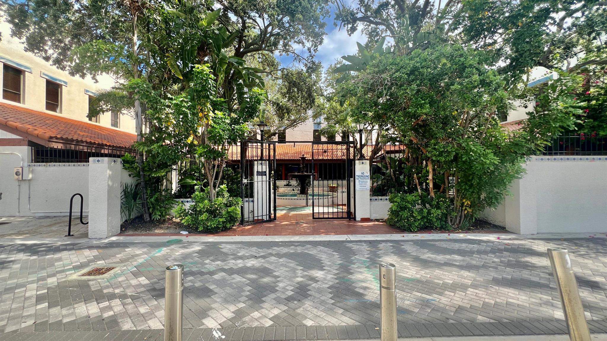330 Clematis Street 113