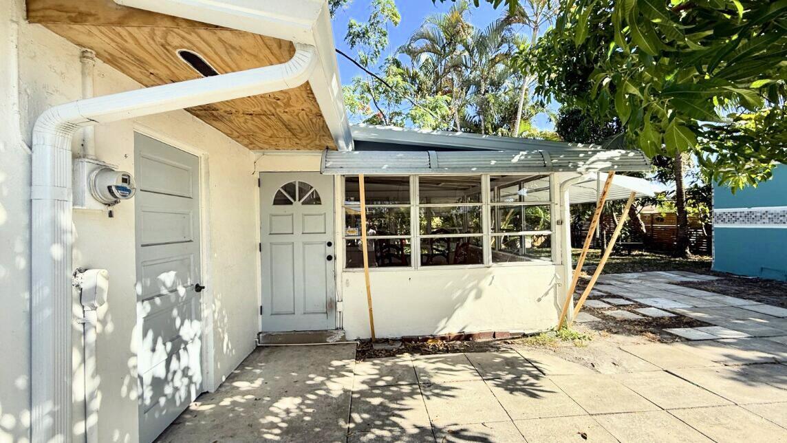 802 Lytle Street