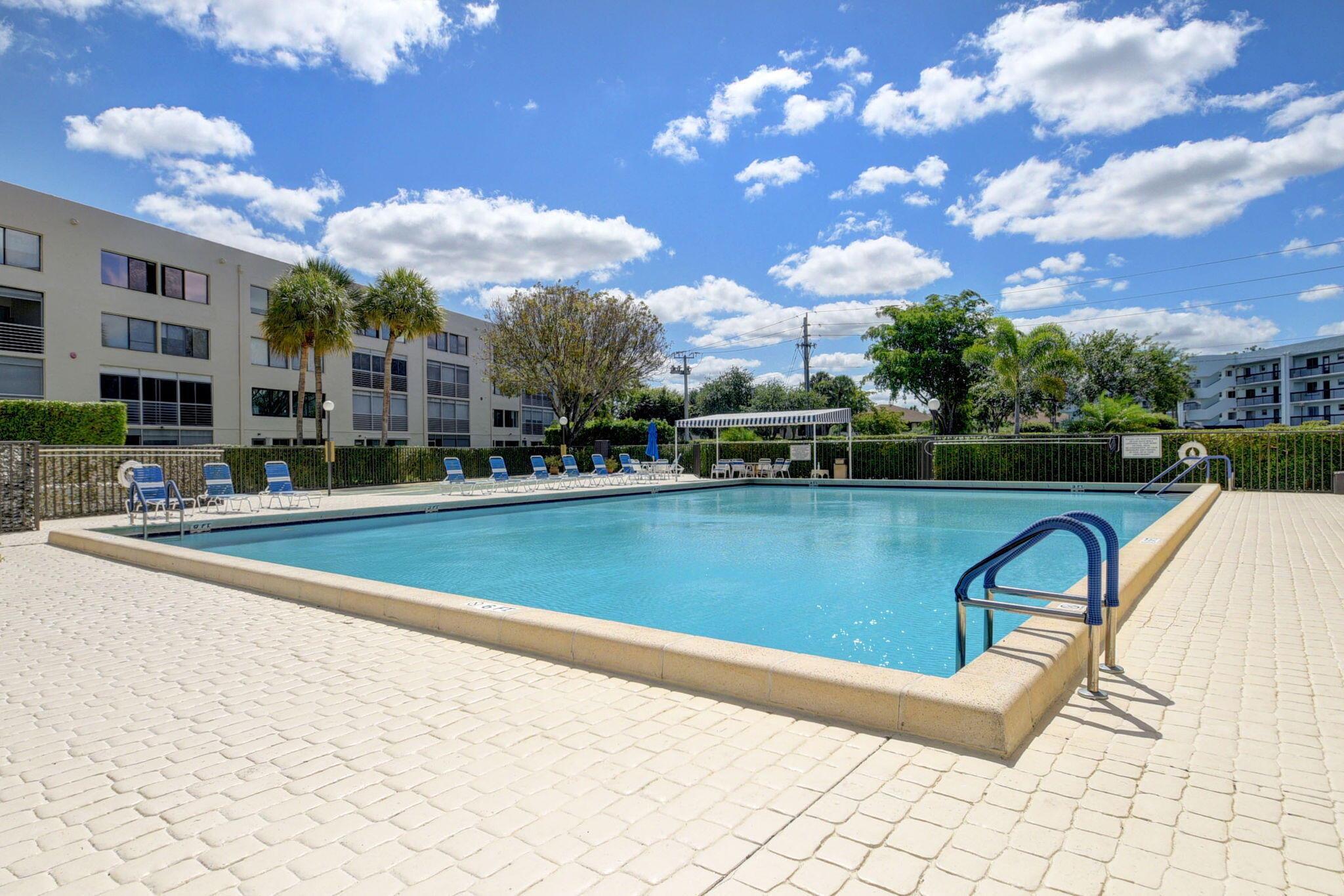 3186 Via Poinciana Drive 304