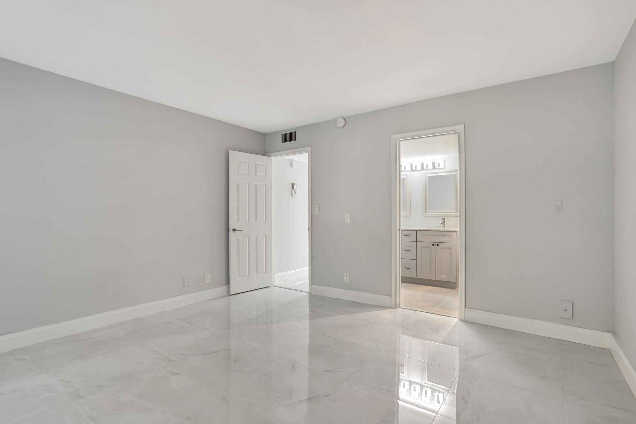 2202 Lucaya Bend G2