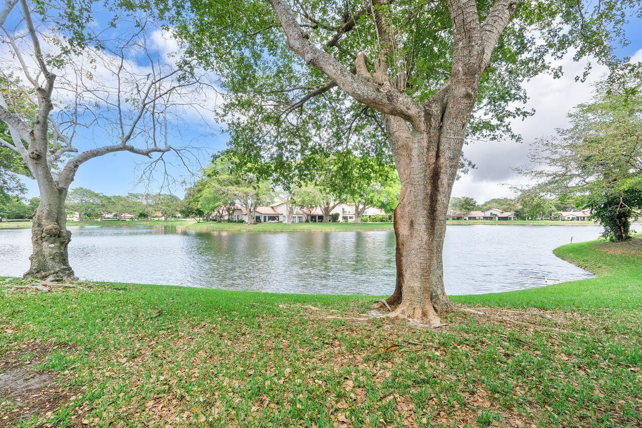 624 N Deer Creek North Shore Drive N