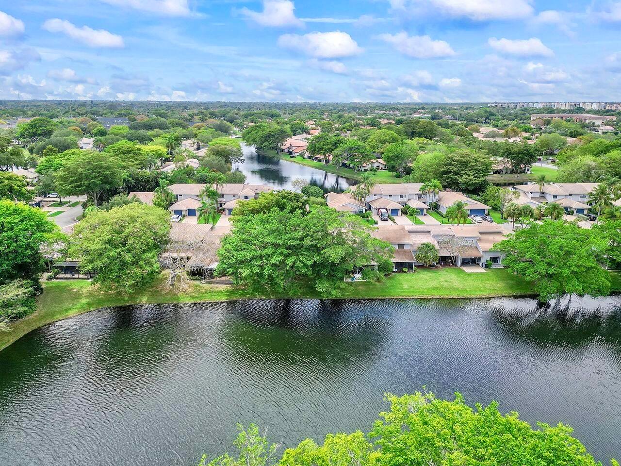 624 N Deer Creek North Shore Drive N