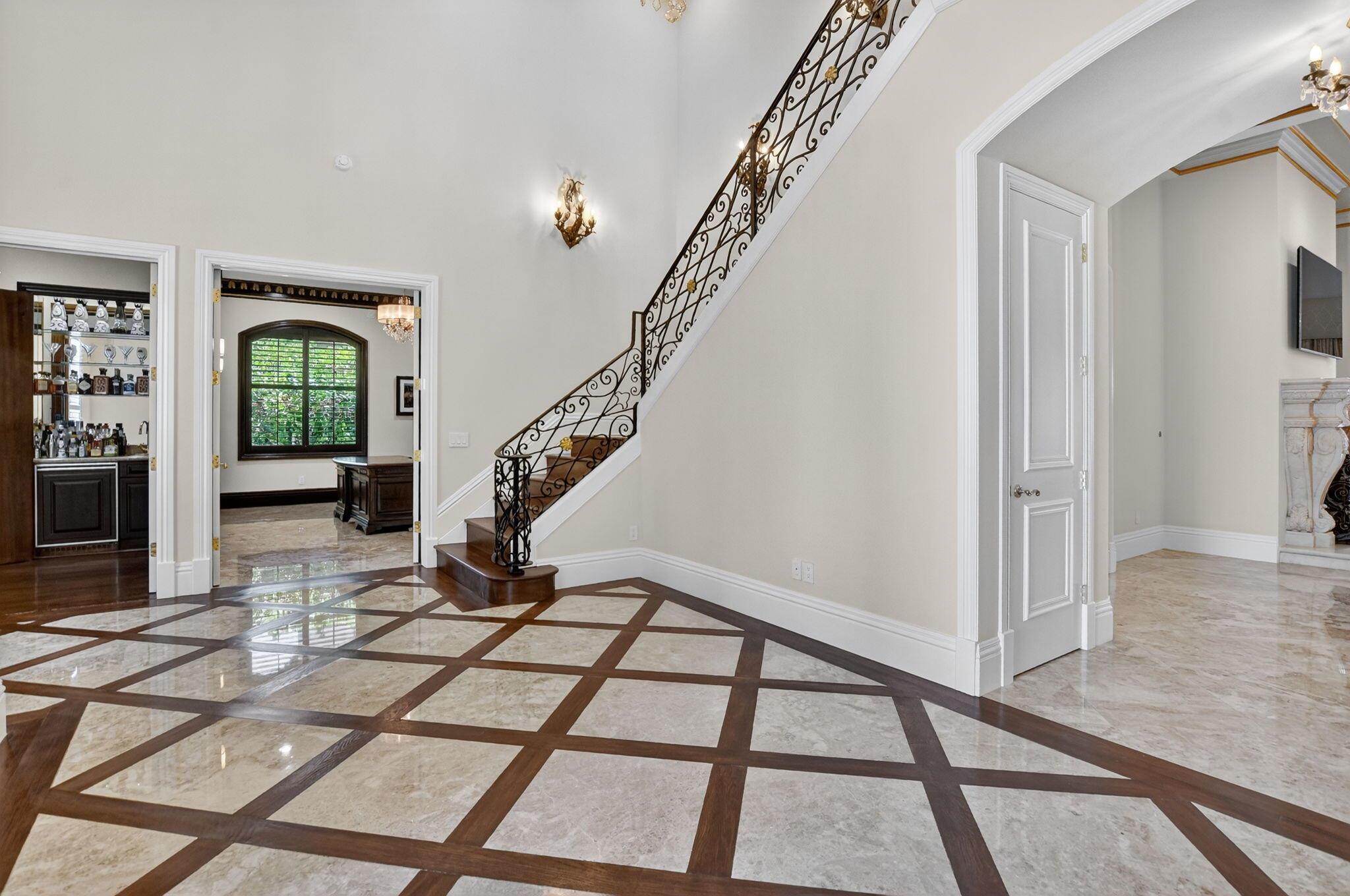 377 E Coconut Palm Road