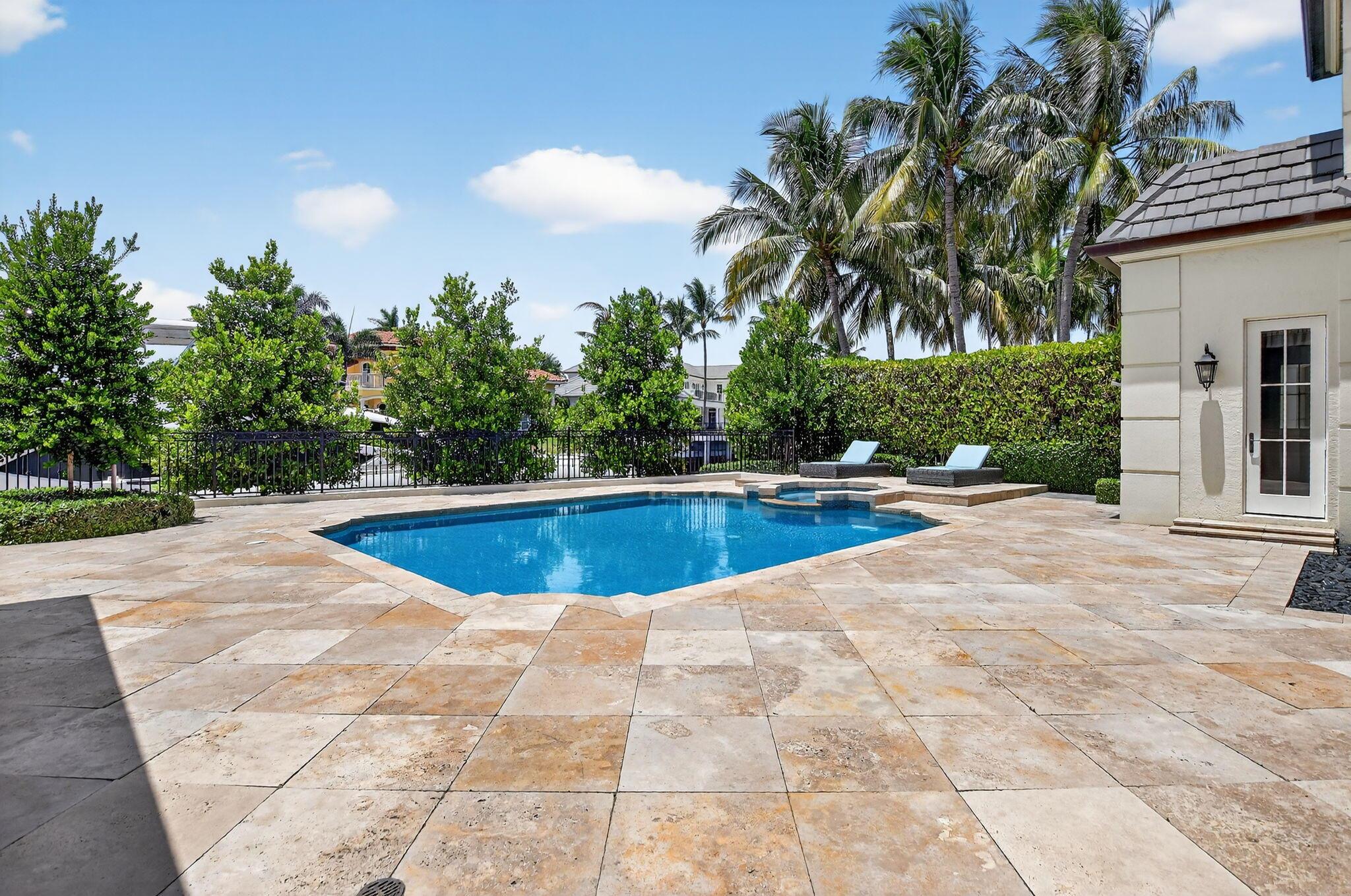 377 E Coconut Palm Road