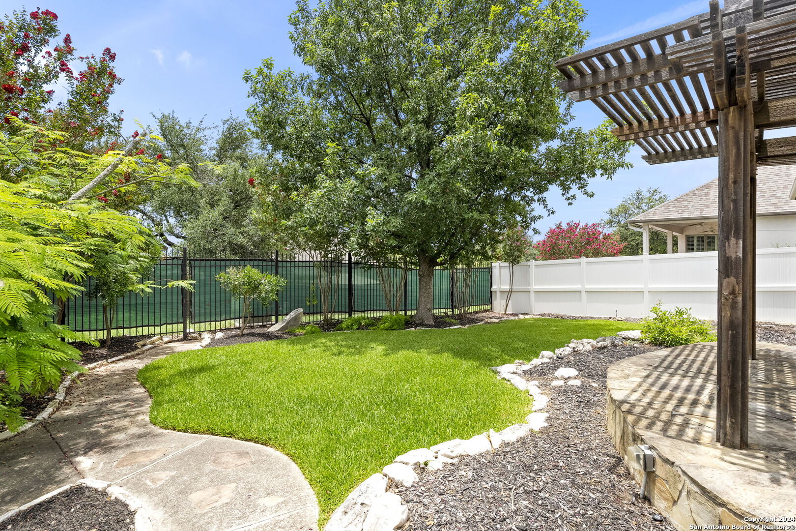 114 Garden Trace