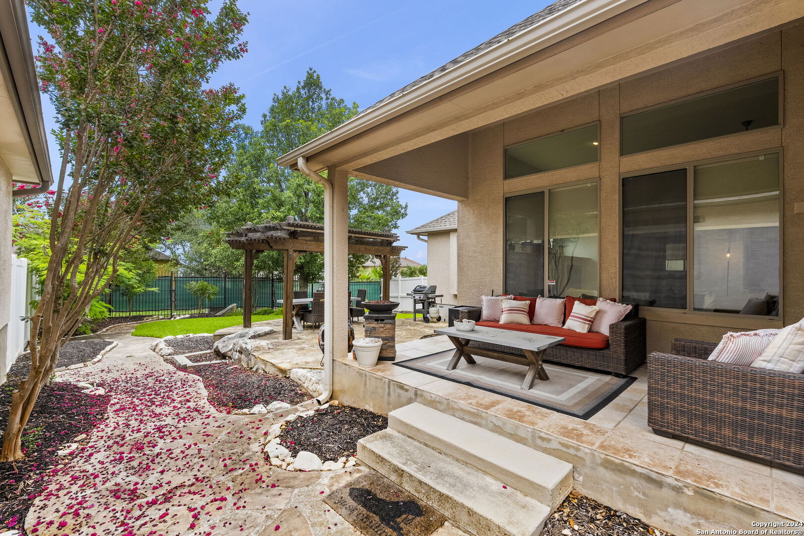 114 Garden Trace