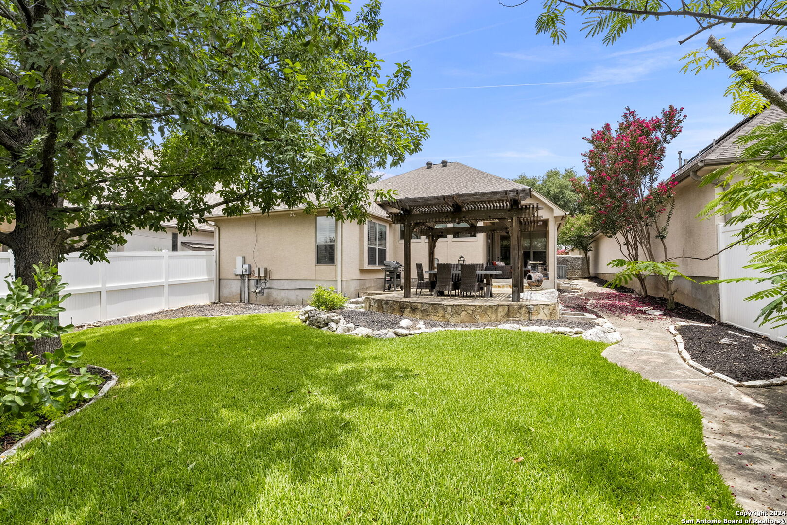114 Garden Trace