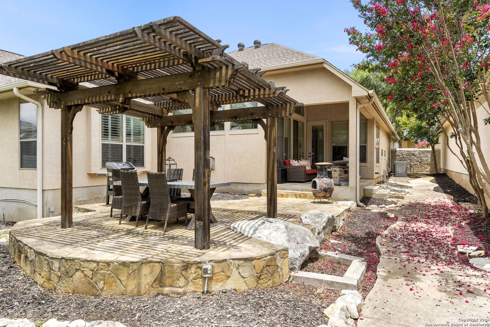 114 Garden Trace