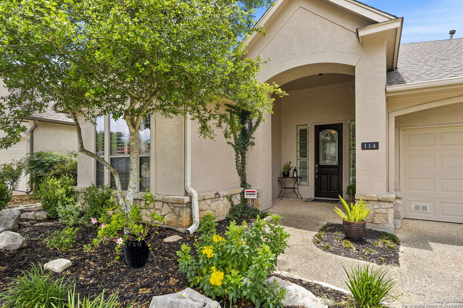 114 Garden Trace