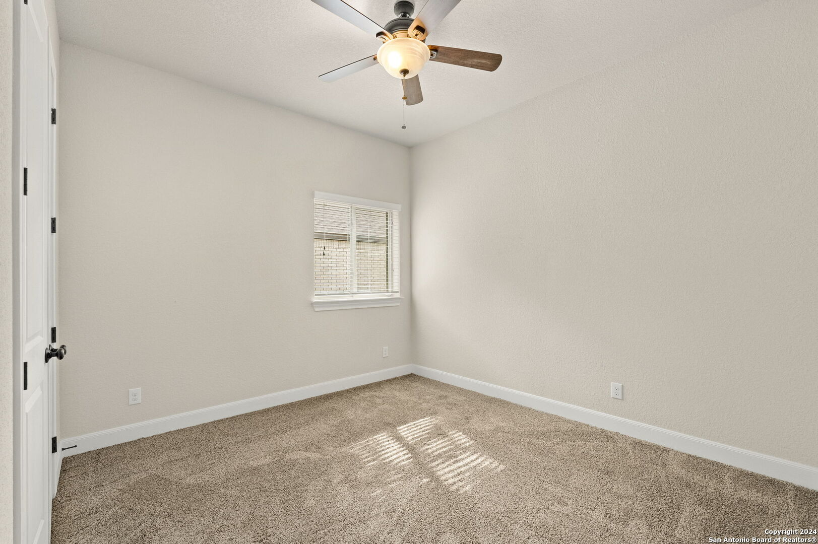 8811 SHADY GATE