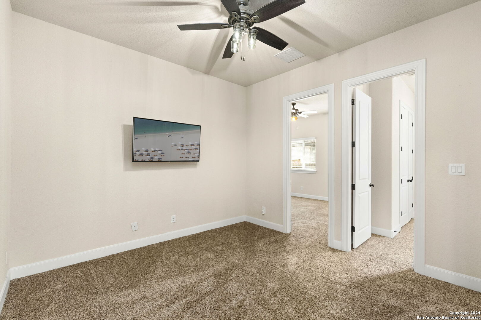 8811 SHADY GATE