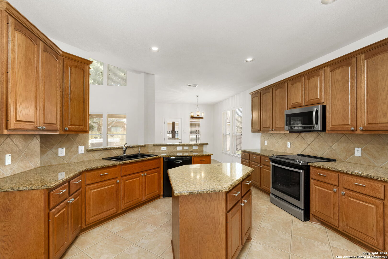 1743 Oak Sprawl