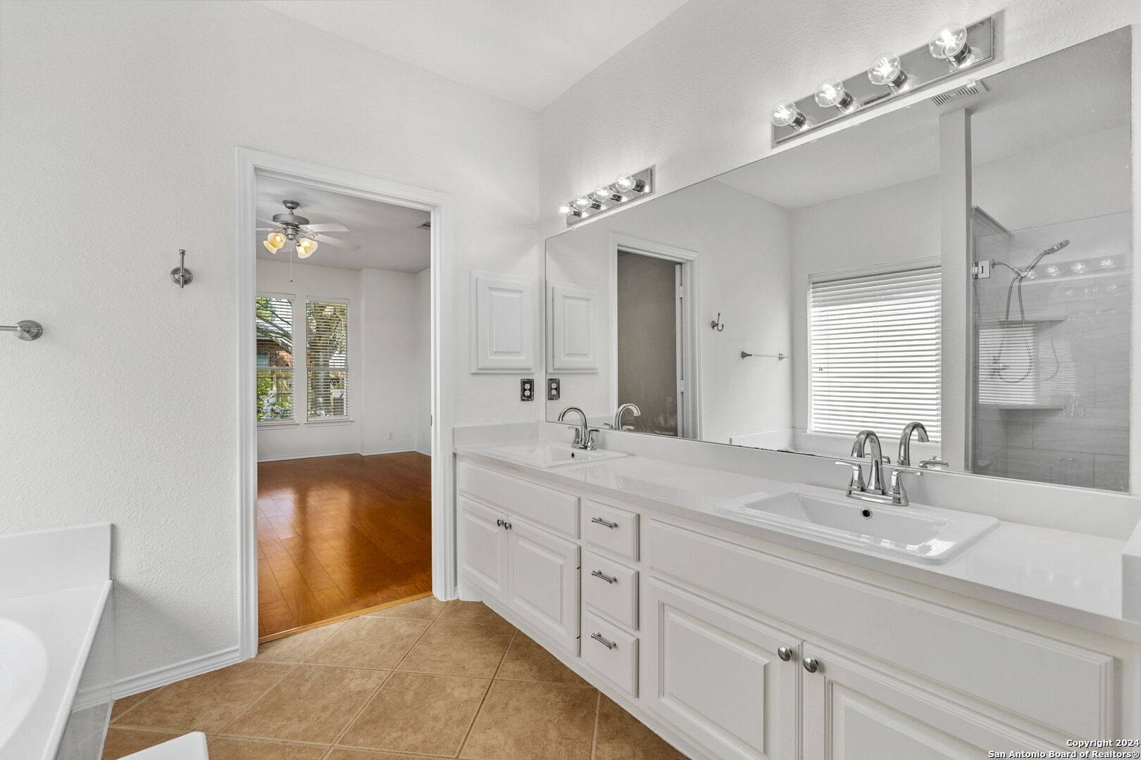1743 Oak Sprawl