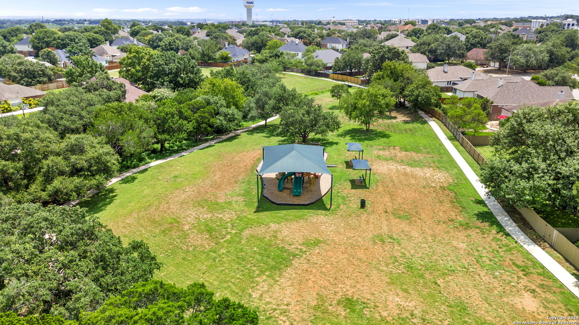1743 Oak Sprawl