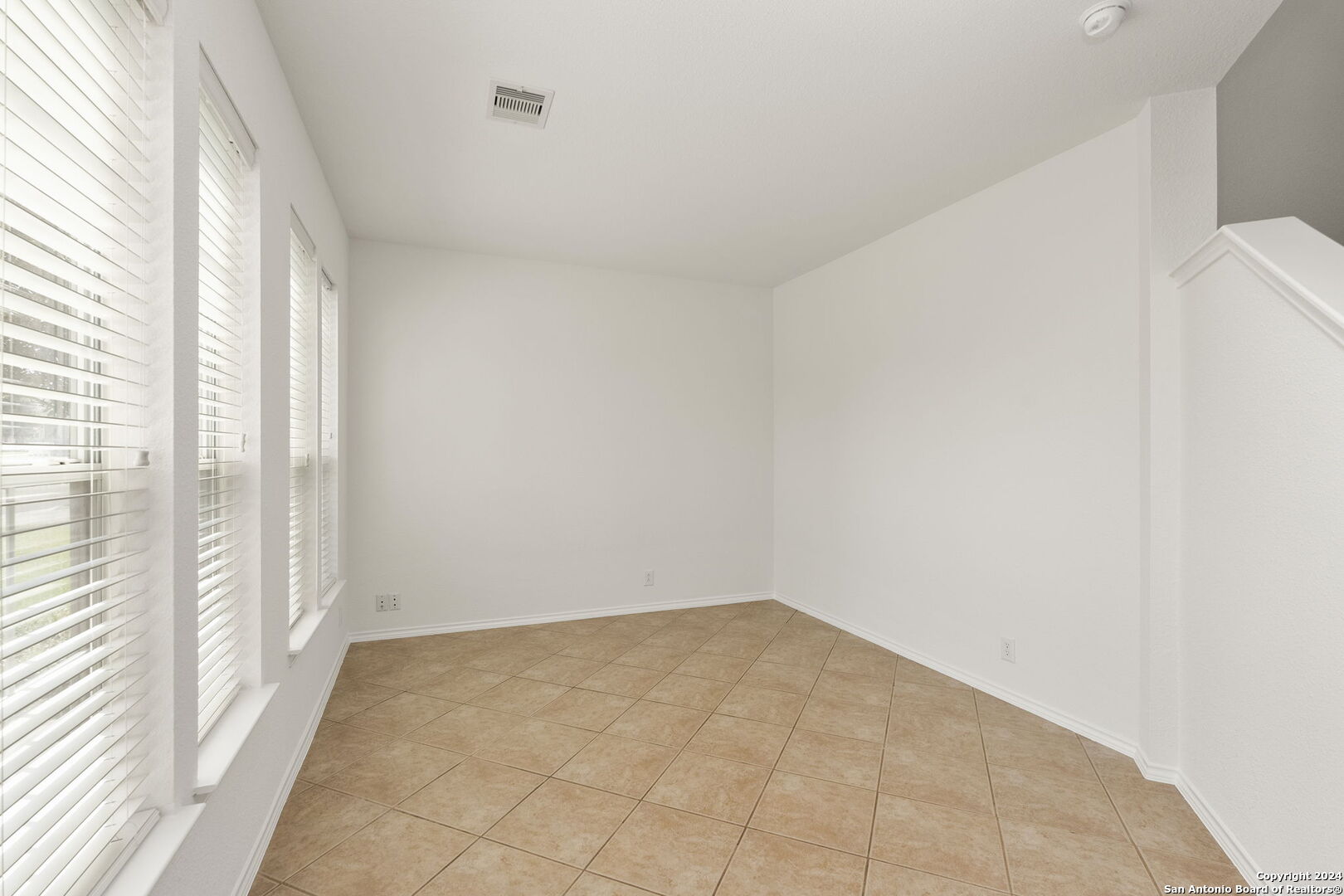 1743 Oak Sprawl