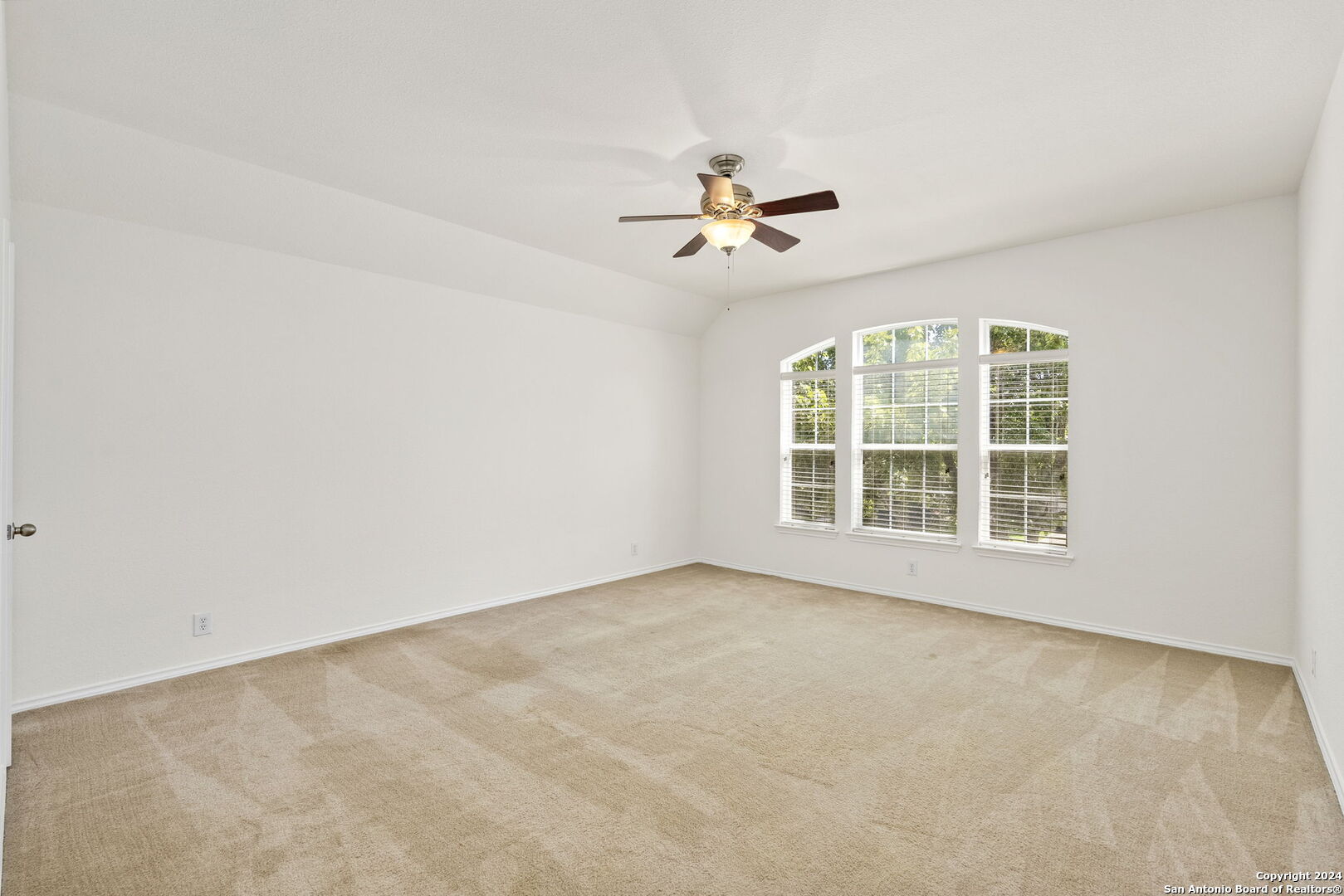 1743 Oak Sprawl