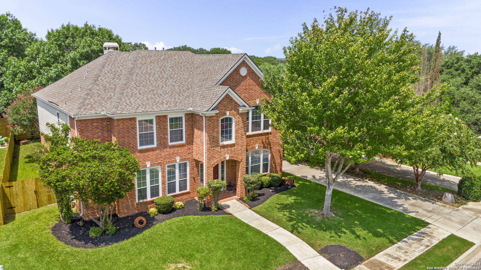 1743 Oak Sprawl