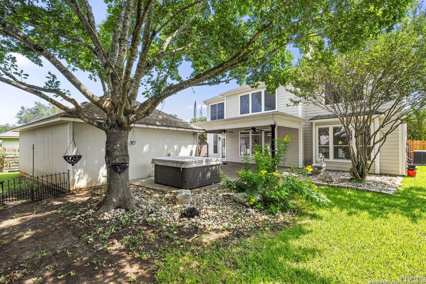 1743 Oak Sprawl