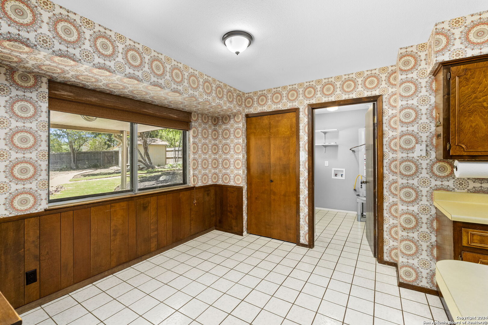 102 Laural Ln